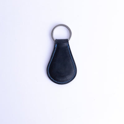 The back of the Somerset key holder in navy blue English Bridle leather.