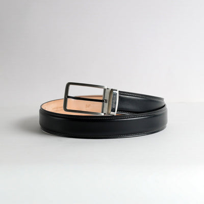 Close profile of the nickel buckle and grey tone on tone stitching on The Cesare Black Bridle belt