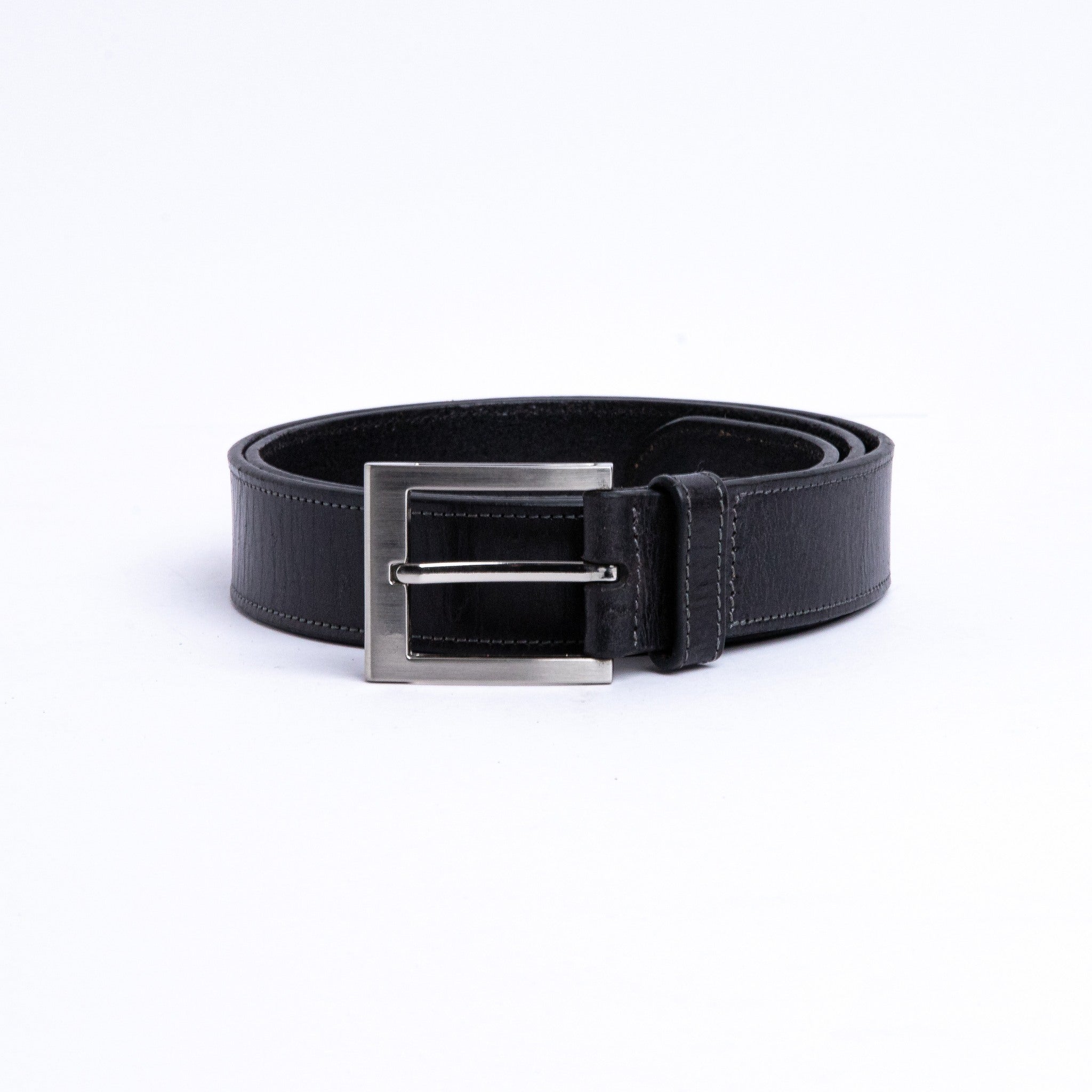 The Eduardo in Black, the pebbled grain of Spanish full grain milled leather