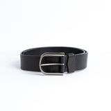 Detail of the black Spanish full grain milled leather of the Pedro belt