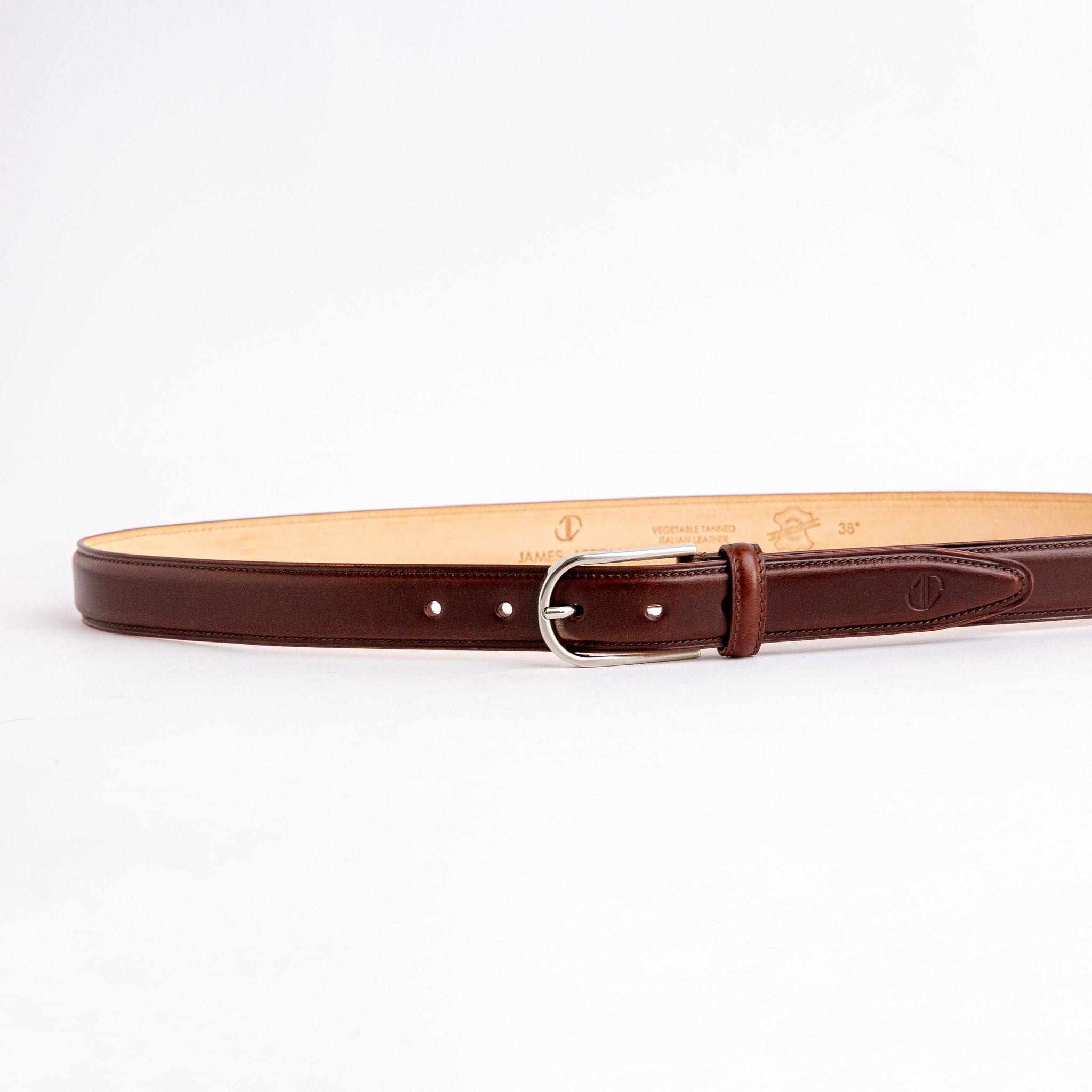 The Santo belt in Australian Nut, full length