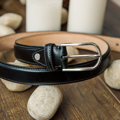 The Santo belt buckle in Black, hardware detail