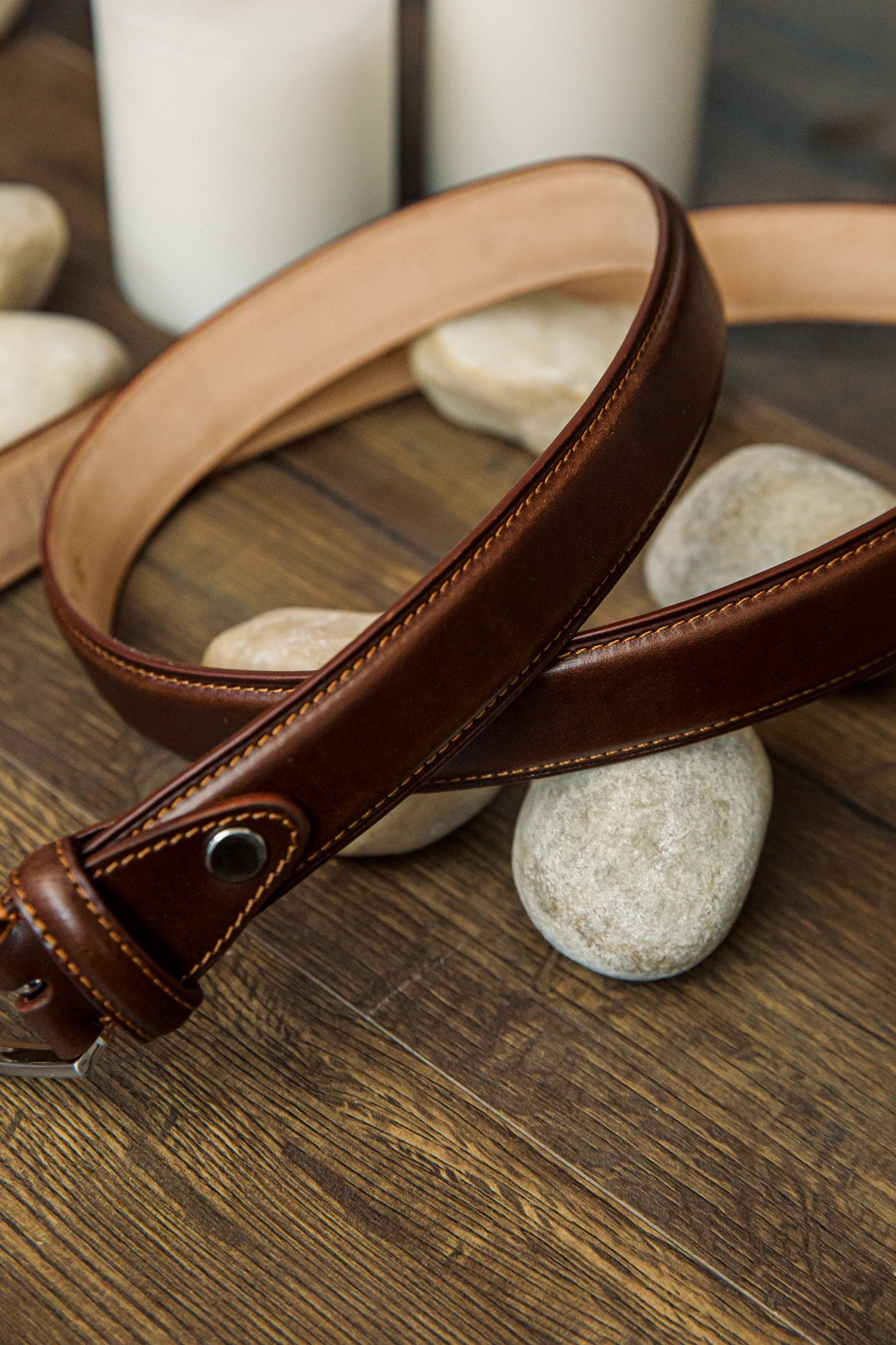 Close grain of the Cognac Italian full grain vegetable tanned Vachetta leather of The Santo belt