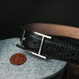 The Vincenzo belt in Black, leather character