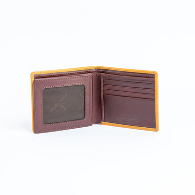 The window of the Zanebono With Flap I in tan, the meshed ID holder on the flap.